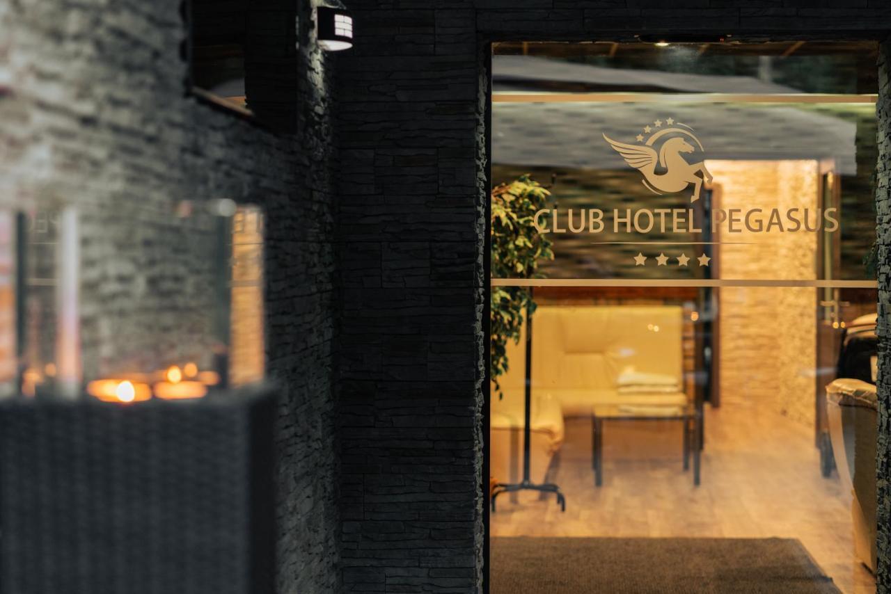Club Hotel Pegasus Tiszaug Exterior photo